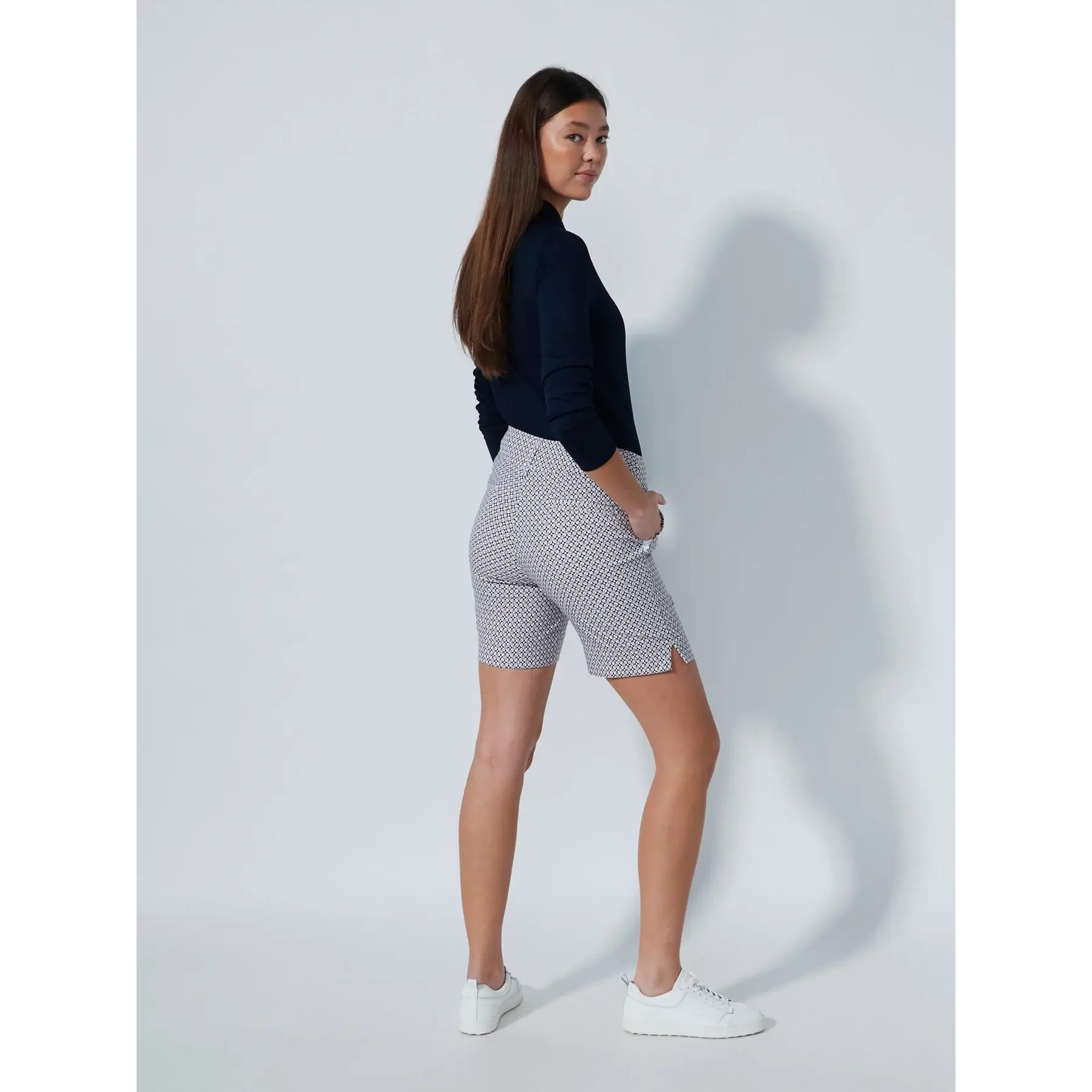 Daily Sports Magic Motif Shorts 44 Cm Damen