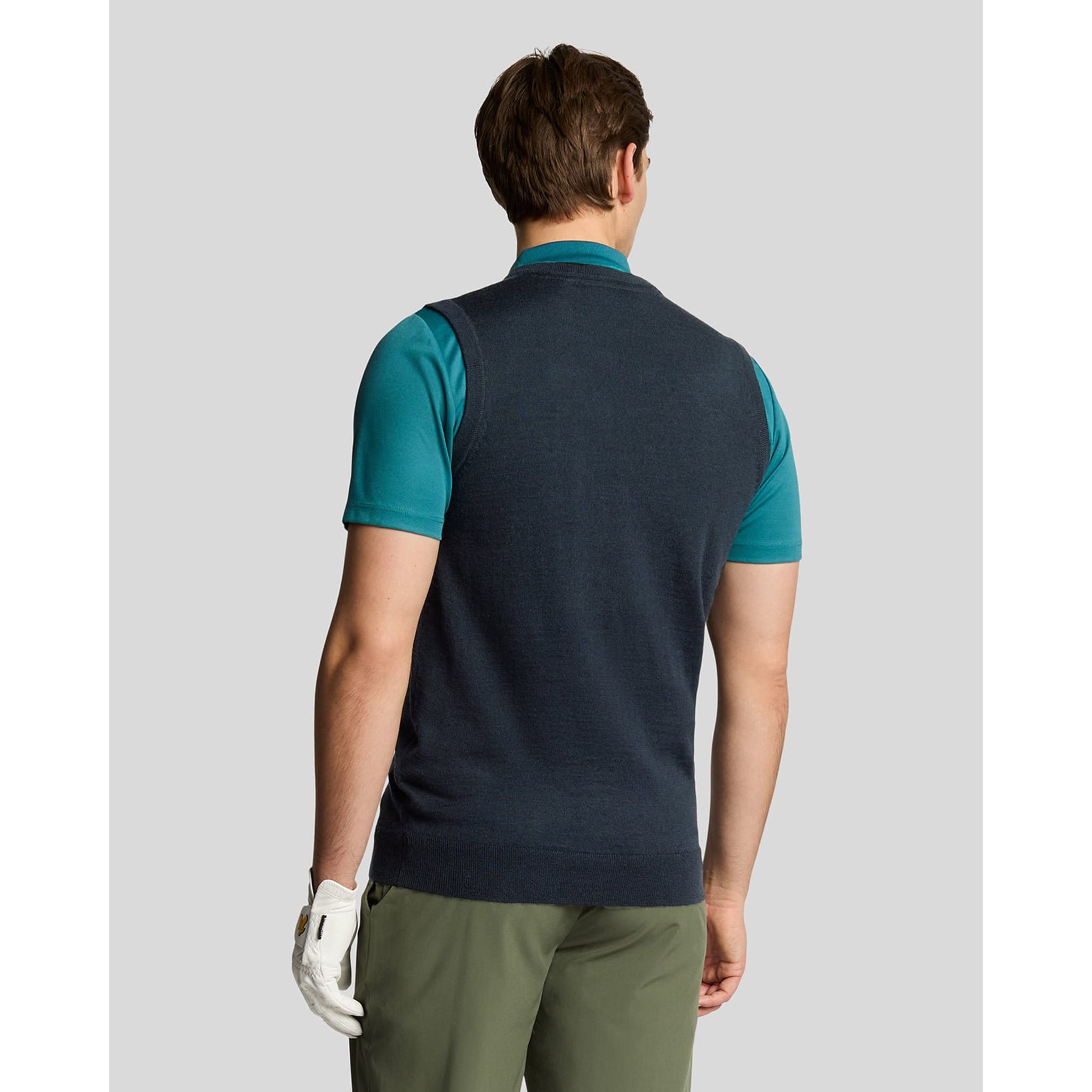 Lyle & Scott Merino Blend Knitted V-Neck Vest Herren