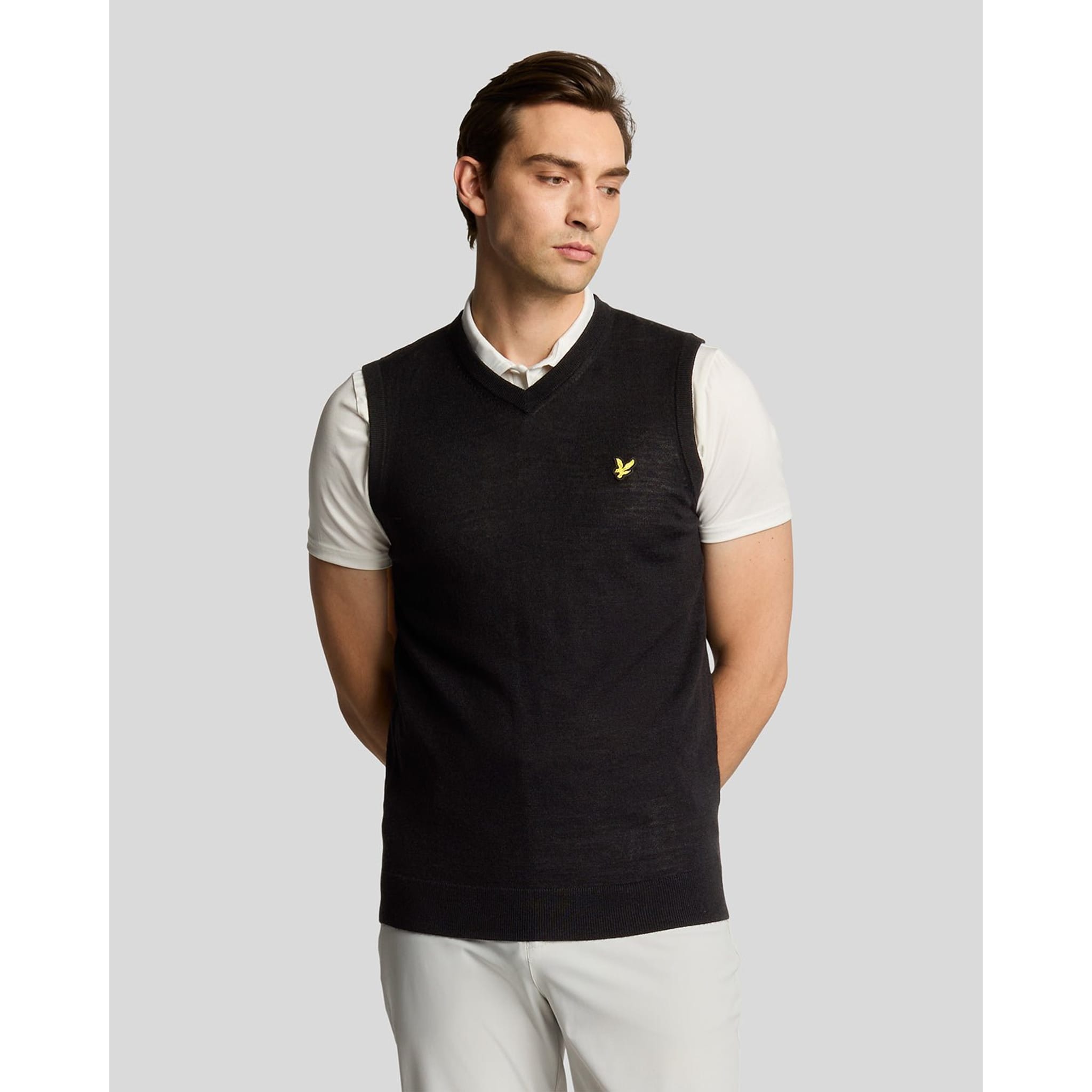 Lyle & Scott Merino Blend Knitted V-Neck Vest Herren