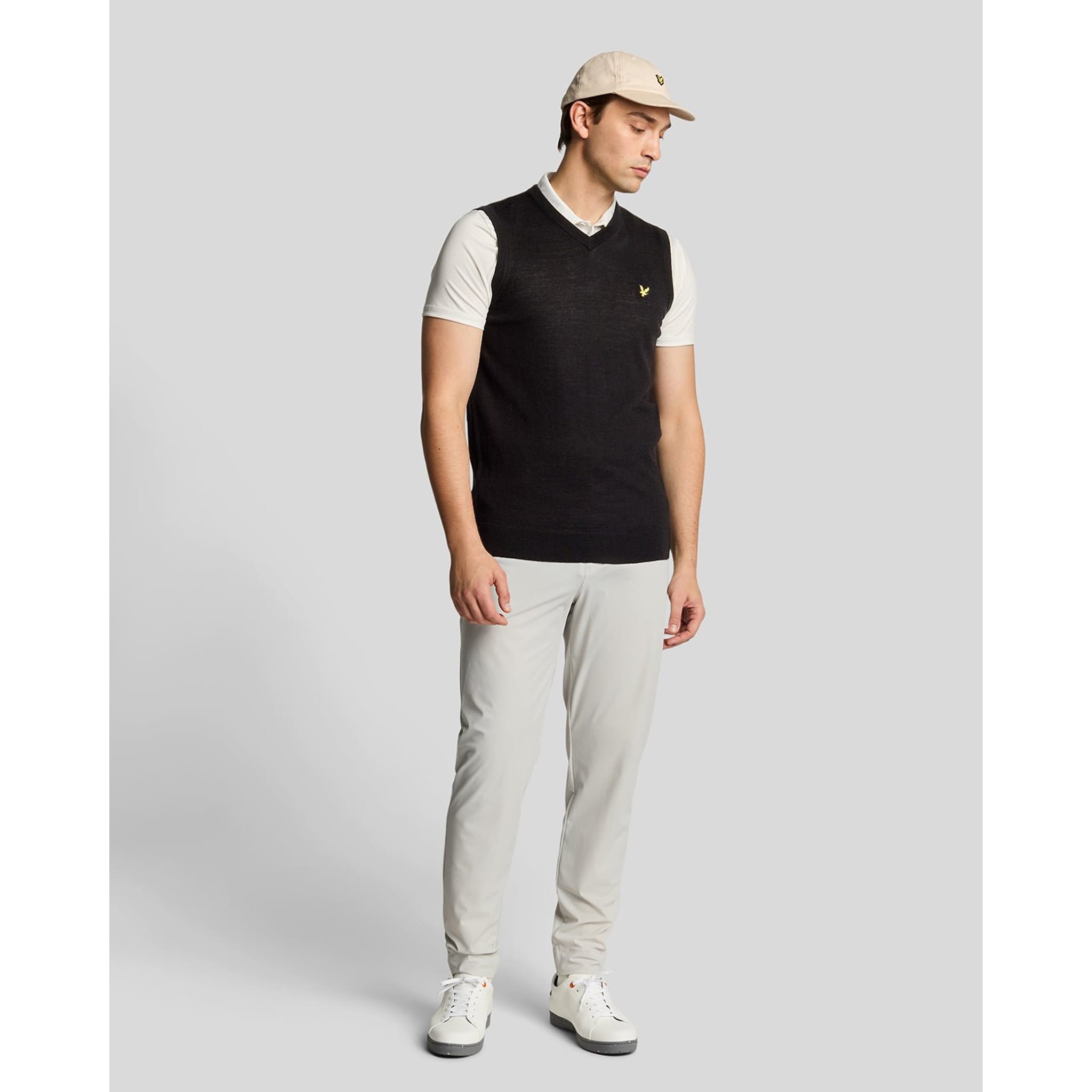 Lyle & Scott Merino Blend Knitted V-Neck Vest Herren