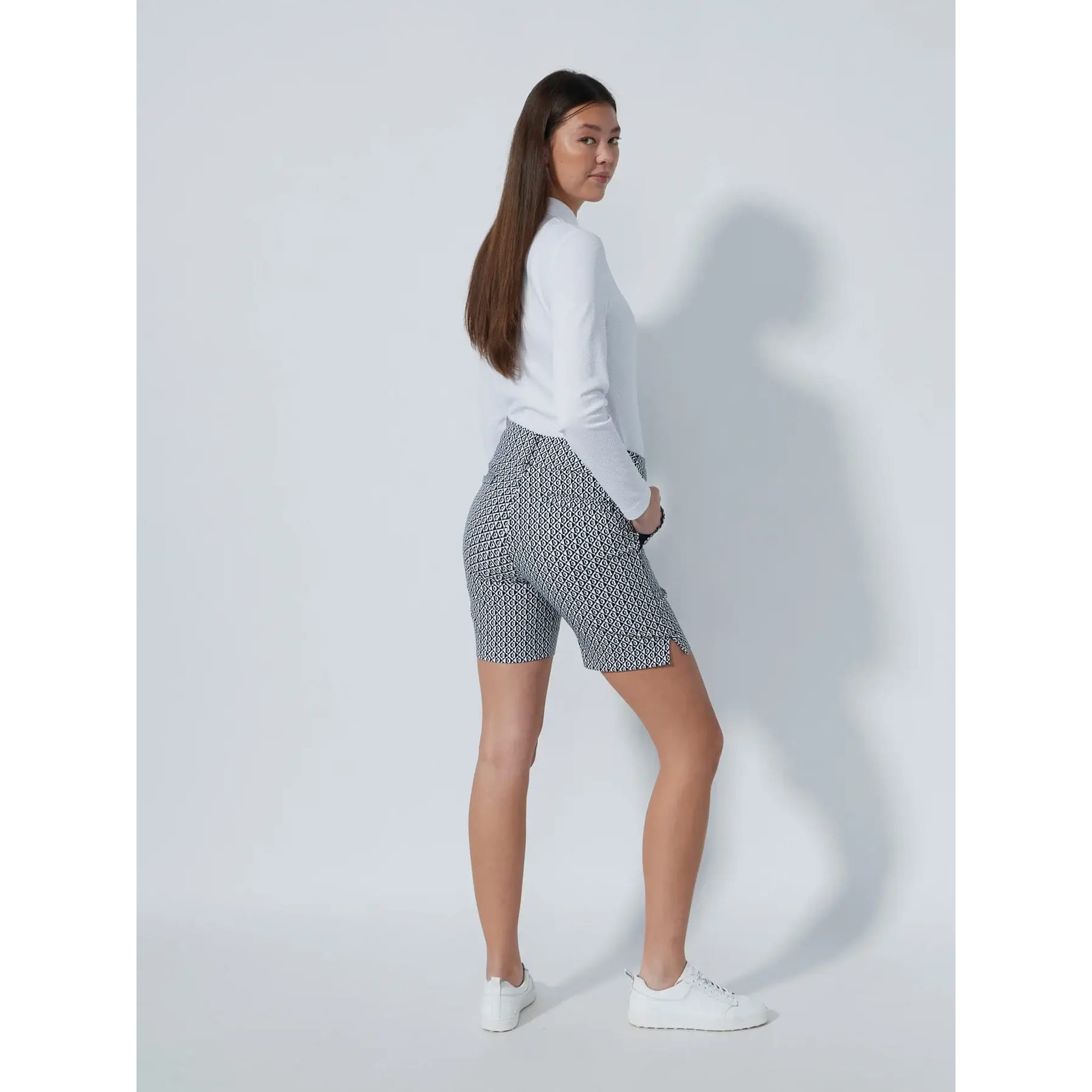 Daily Sports Magic Motif Shorts 44 Cm Damen