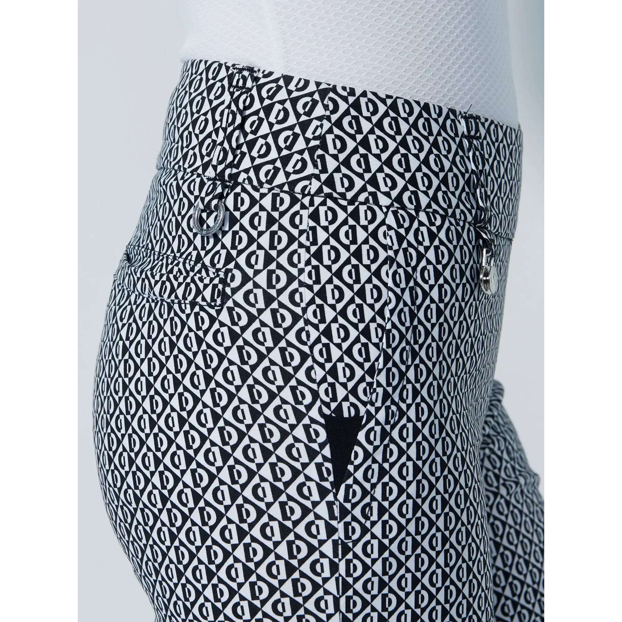 Daily Sports Magic Motif Shorts 44 Cm Damen